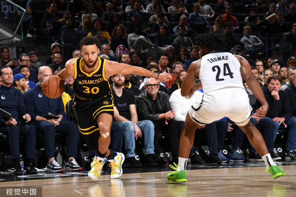 球队在攻防 球队在攻防