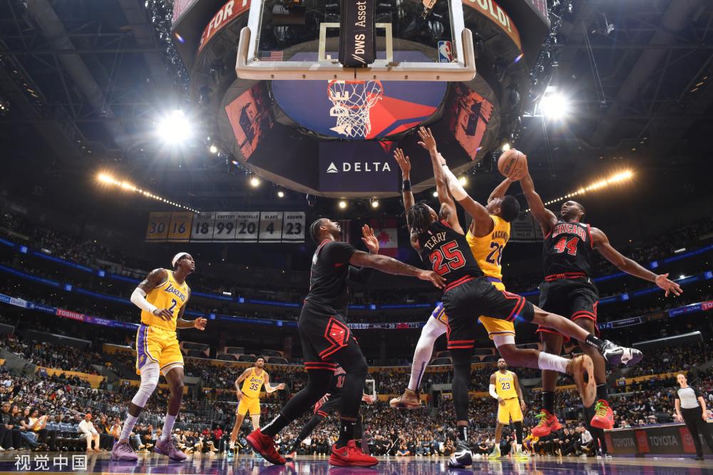 三位超级巨 三位超级巨