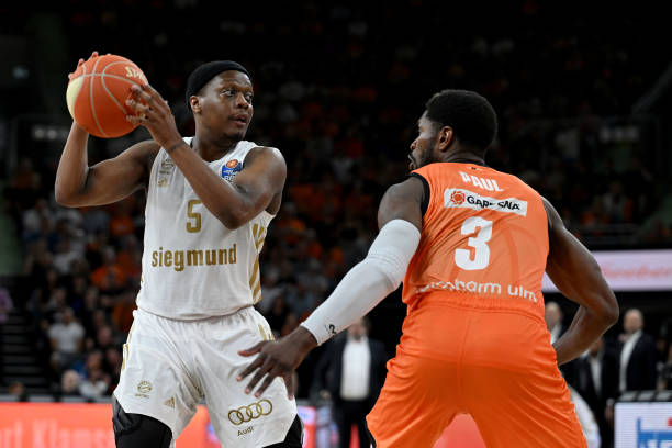 霸主地位 霸主地位